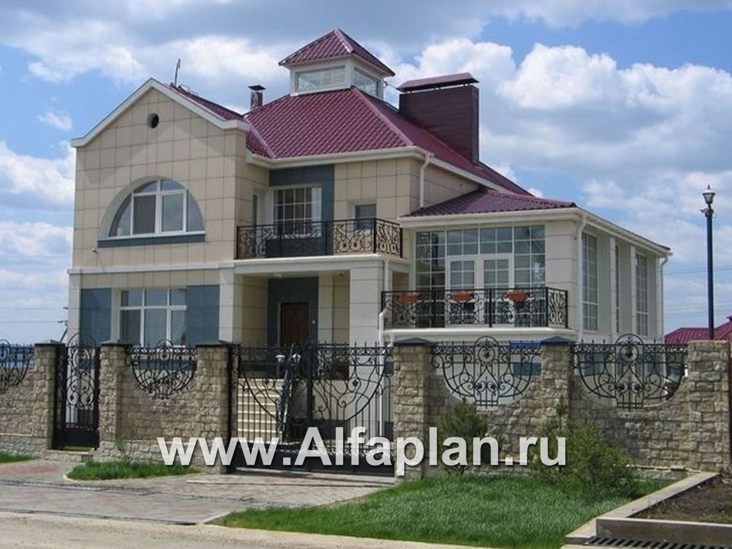 «Принцесса на горошине»  - проект двухэтажного дома, планировка с кабинетом на 1 эт, с террасой, с цокольным этажом - дизайн дома №1